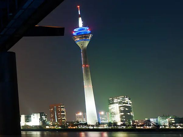 The TV tower at night in Düsseldorf