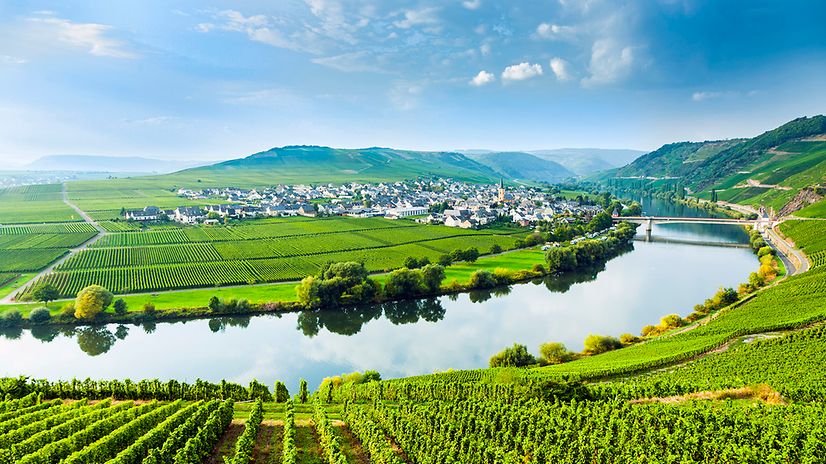 A picture of a spot by the river in a beautiful landscape